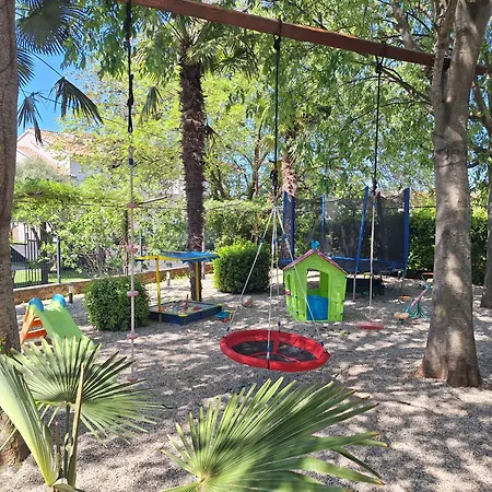 莫杜珊公寓 * 罗维尼