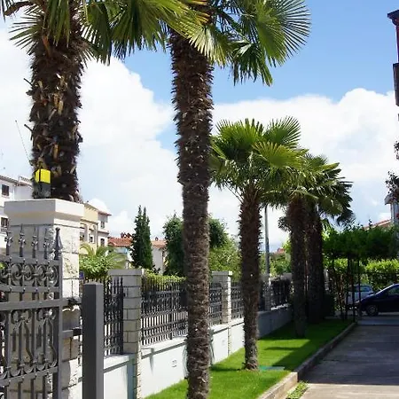 莫杜珊公寓 * 罗维尼