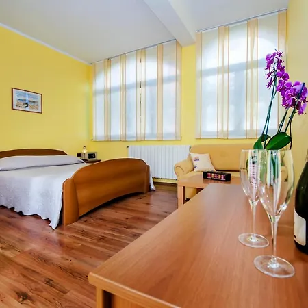Modrusan Apartmán *