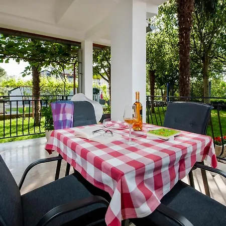 Apartment Modrusan