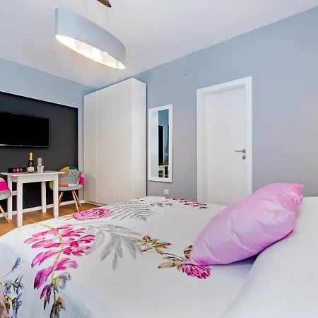 Apartment Modrusan *