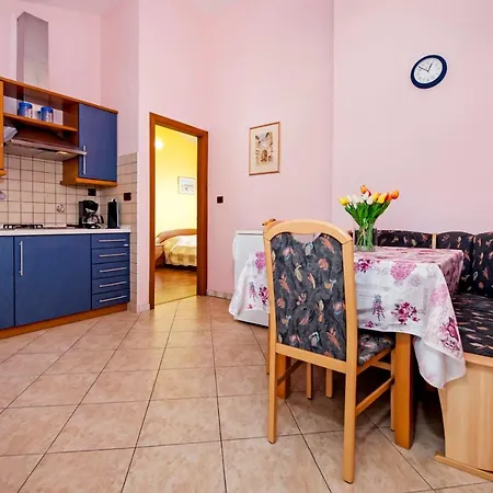 Apartment Modrusan *