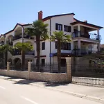 Apartman Modrusan *