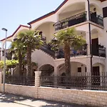Apartman Modrusan *