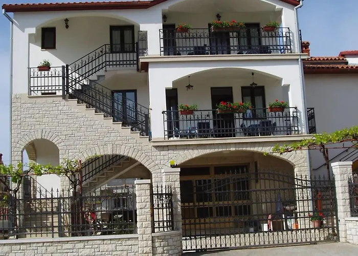 Modrusan Ρόβινι